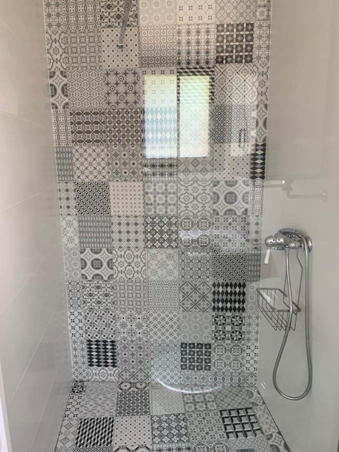 Les Chambres De L'Arestel Ngoại thất bức ảnh